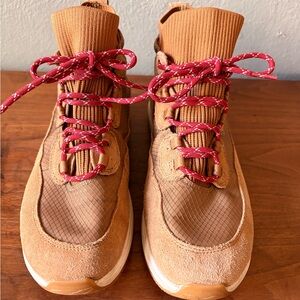 Nurture Response Elias High Top Sneakers, Size 7.5.